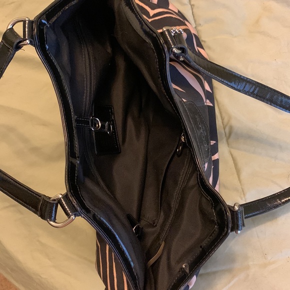 Coach Signature Shoulder Bag Purse Stripe Zebra Print Devin Underarm Bag Tote - Picture 3 of 3